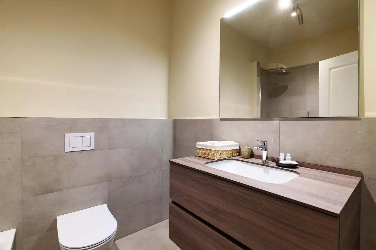 Luxury San Babila Apartment ميلان 0*,