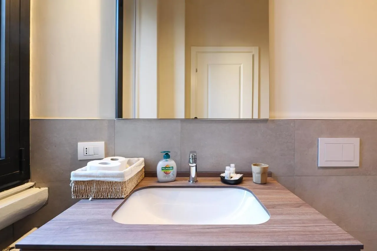 Luxury San Babila Apartment ميلان